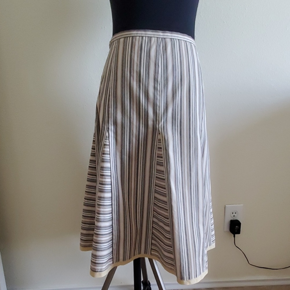 BCBGMaxazria skirt size 6